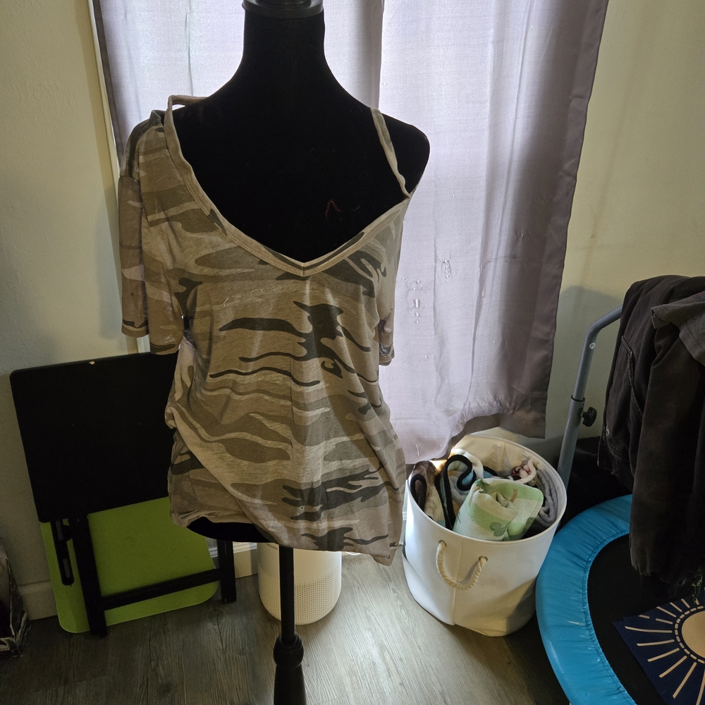 Women's Camouflage V-Neck Top